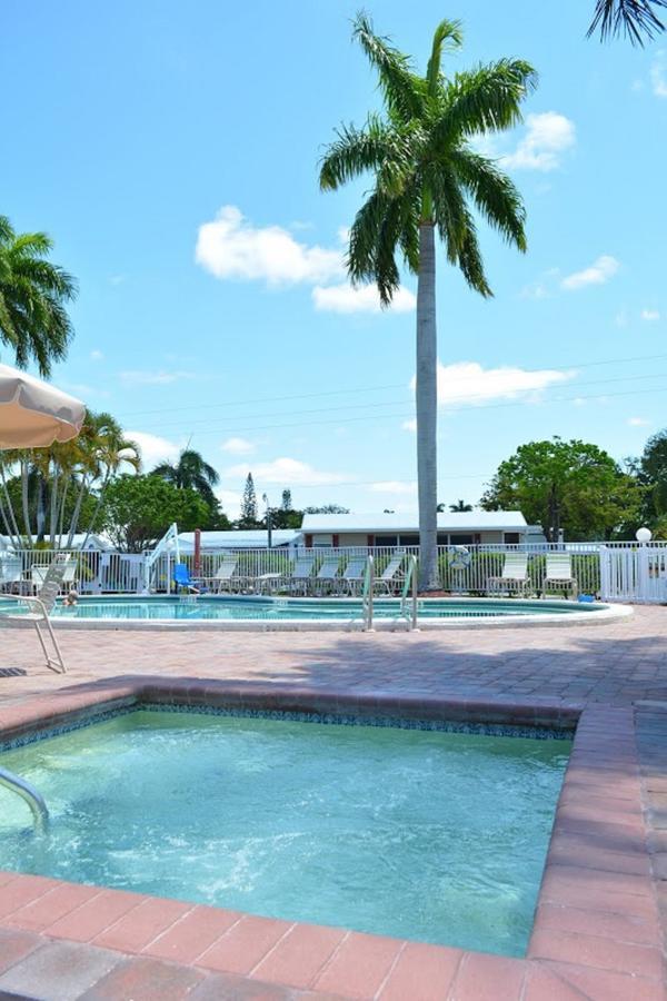 Fort Myers Beach Resort Two-Bedroom Park Model 4 Harlem Heights Exteriér fotografie